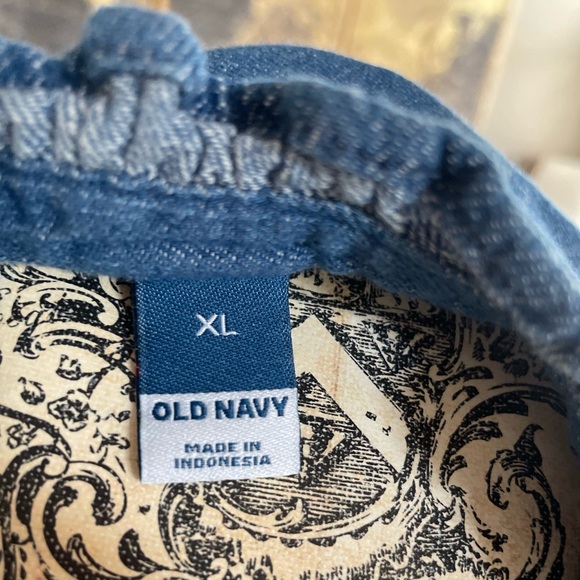 Old Navy Lightweight Demin Button-down Blouse - Picture 2 of 5